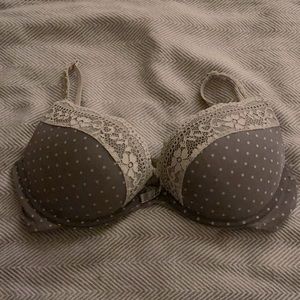 Aerie Grey & White Lace Bra